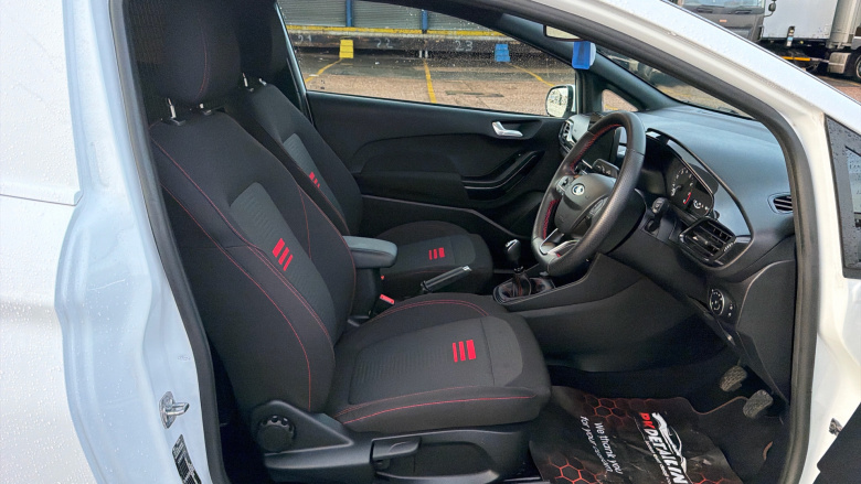 Ford Fiesta Petrol 1.0 Ecoboost mHEV Sport Van